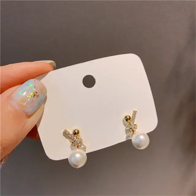 Water Diamond Pearl Earrings