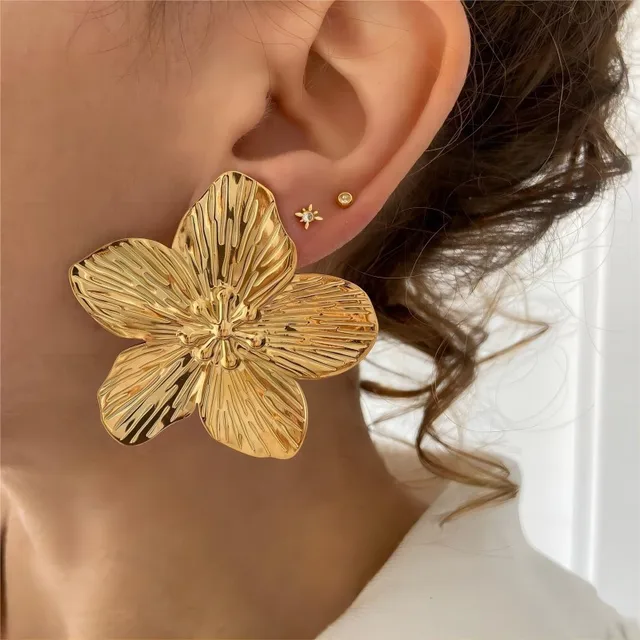 Retro Flower Earrings