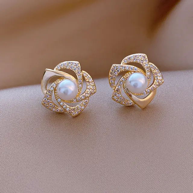 Rose Pearl Earrings