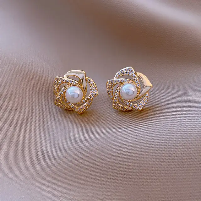 Rose Pearl Earrings