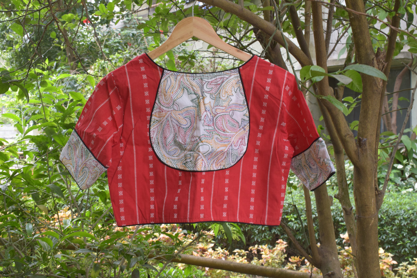 Begampuri Katha-Stitch Blouse