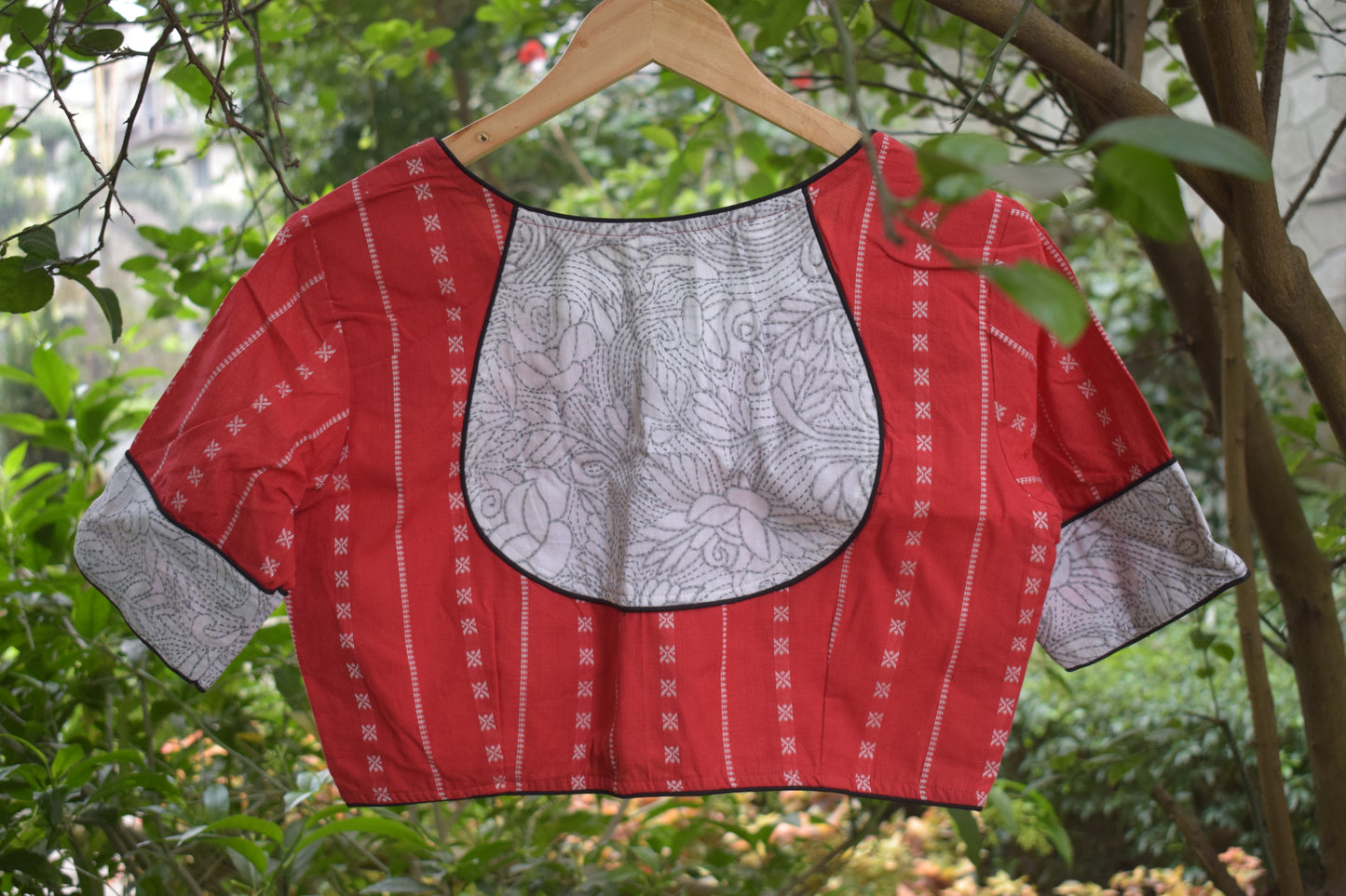 Begampuri Katha-Stitch Blouse