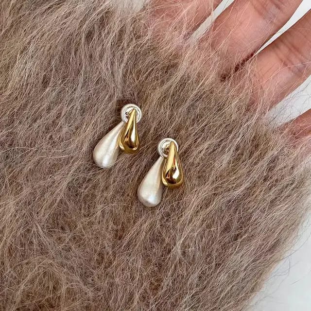 Water droplet earrings