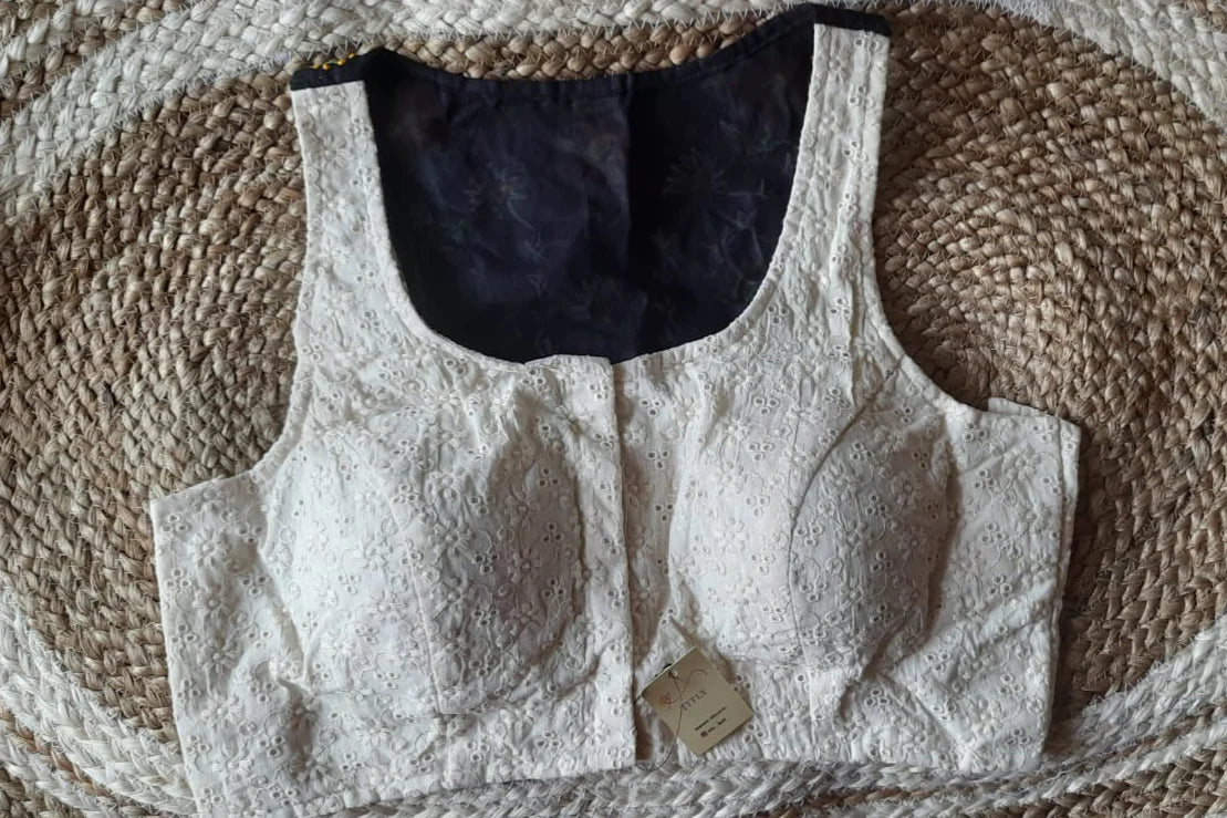 Hakoba-Hand Embroidary Blouse